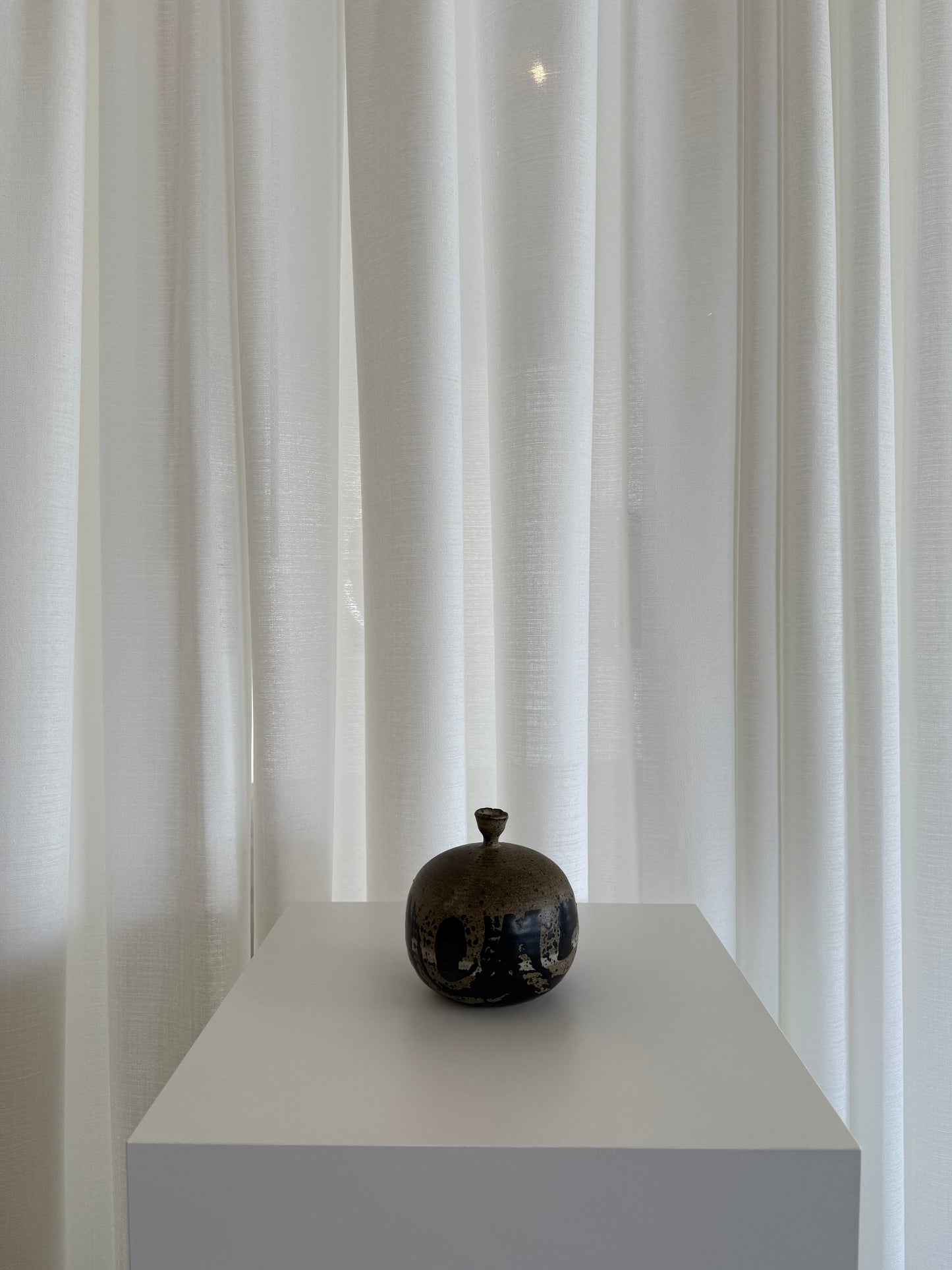 Round Coco Vase