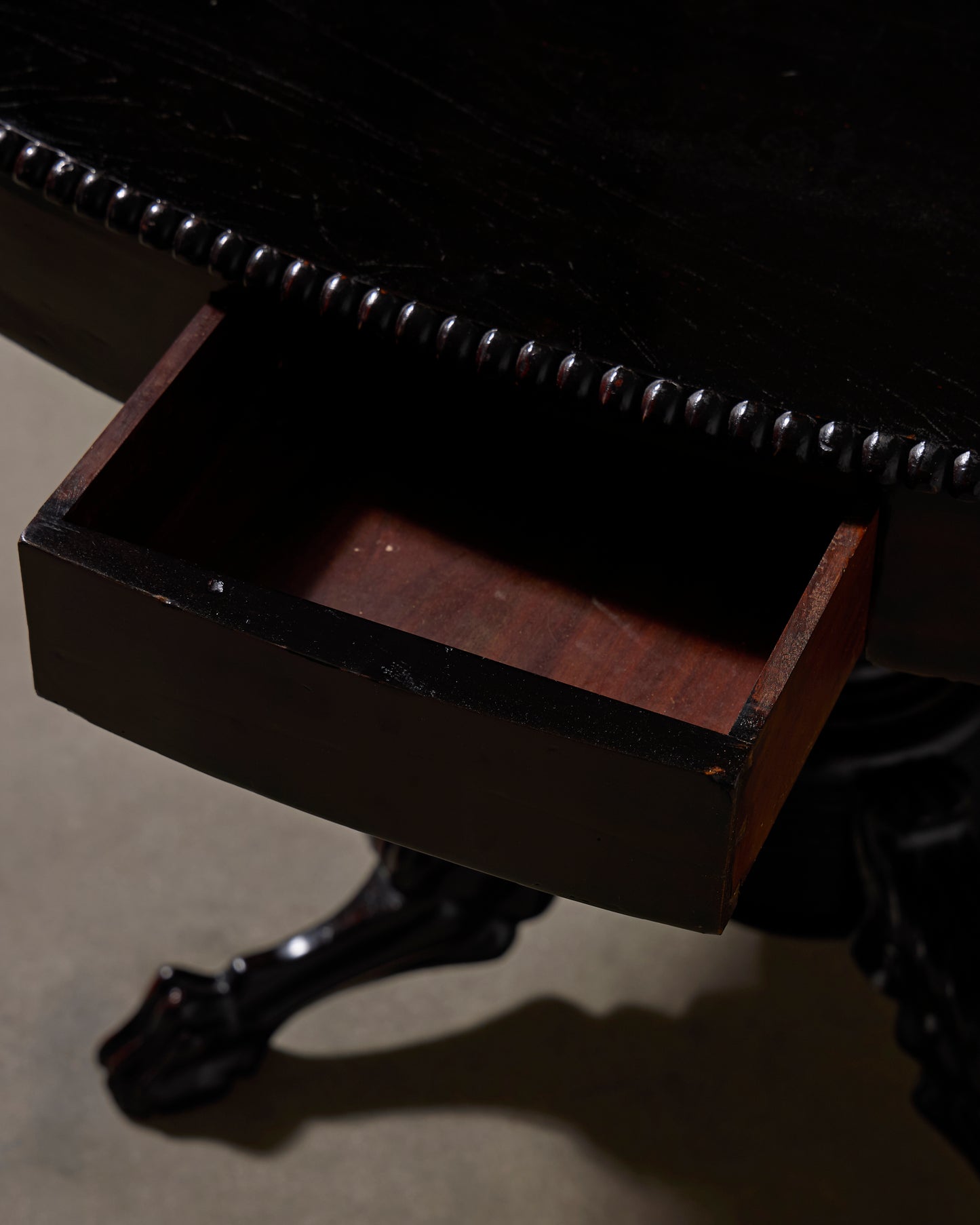 Oval Pedestal Table with Clawfoot Base