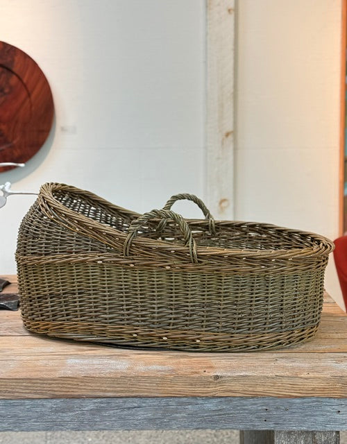 Bassinet by Maria Bullock