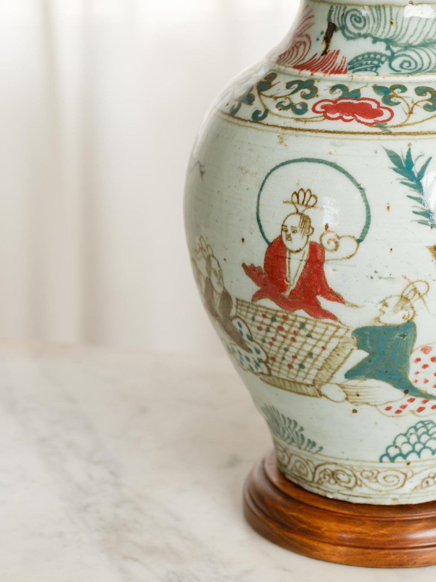 Chinese Wucai Porcelain Table Lamp