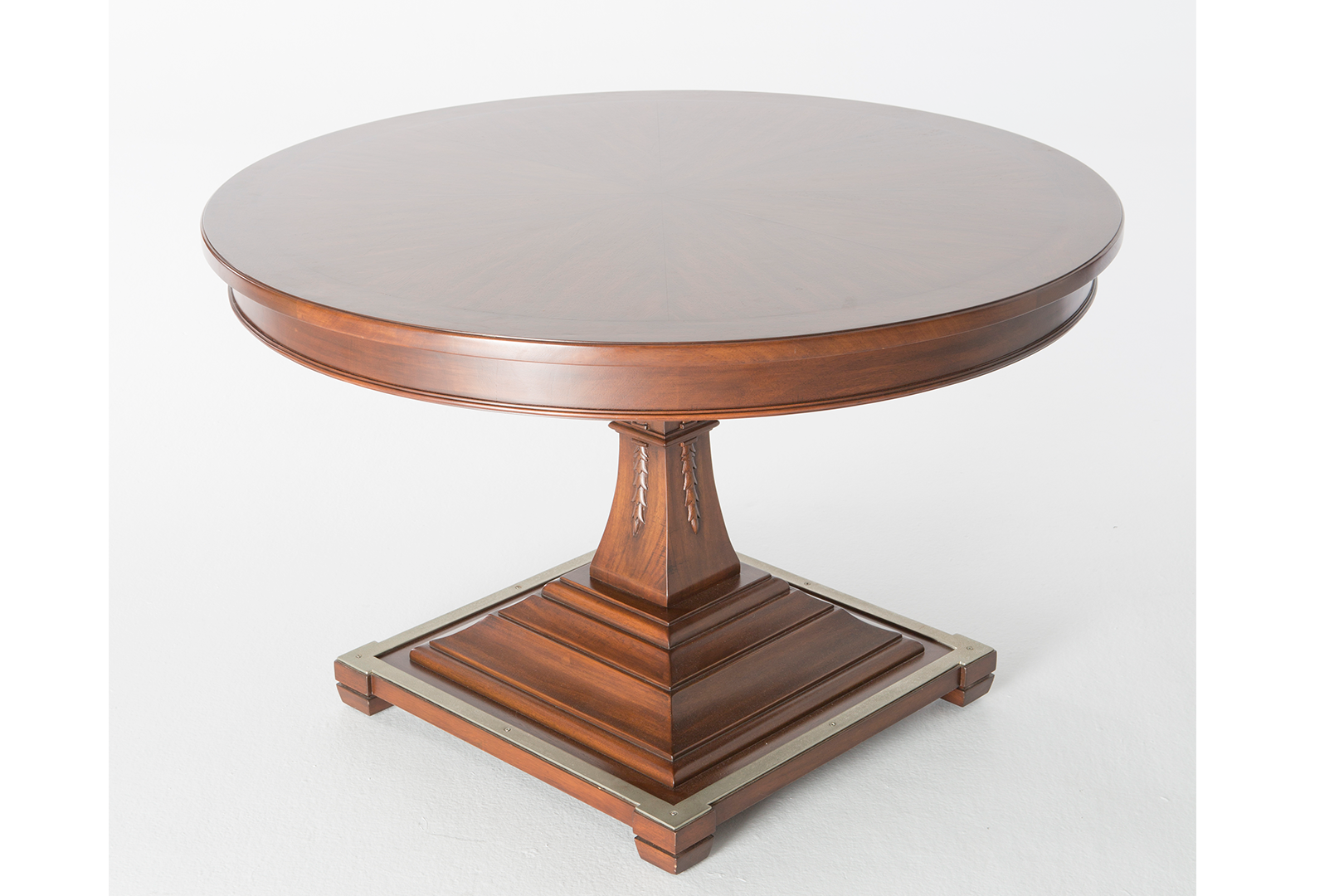 Lunada Pedestal Table