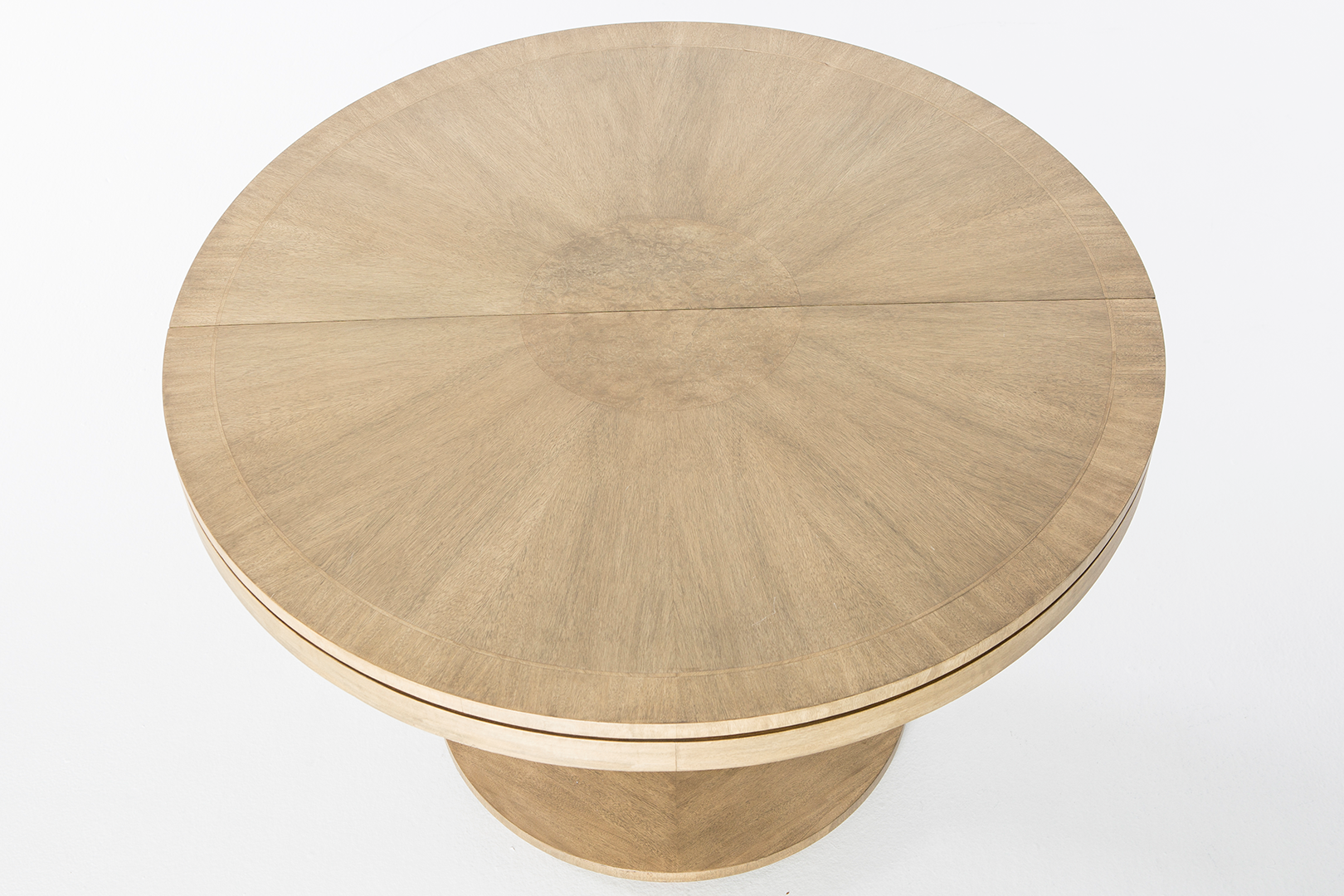Seacliff Pedestle Table