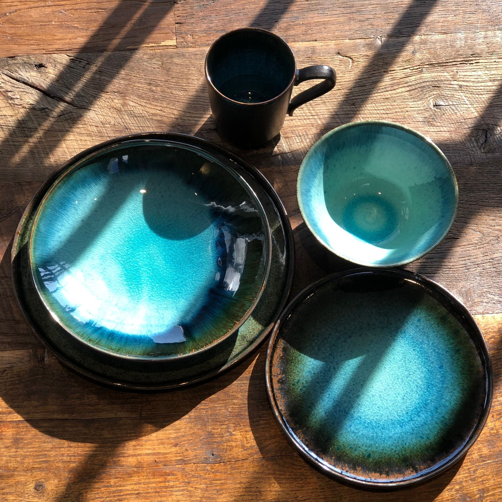 Iris Turquoise Dishware