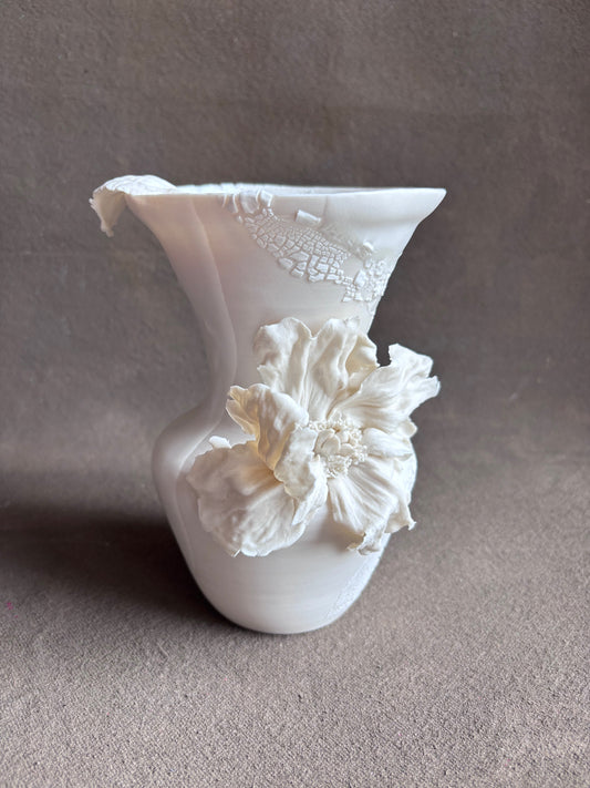 Renkaku Peony Vase by Annie Starling Sparks