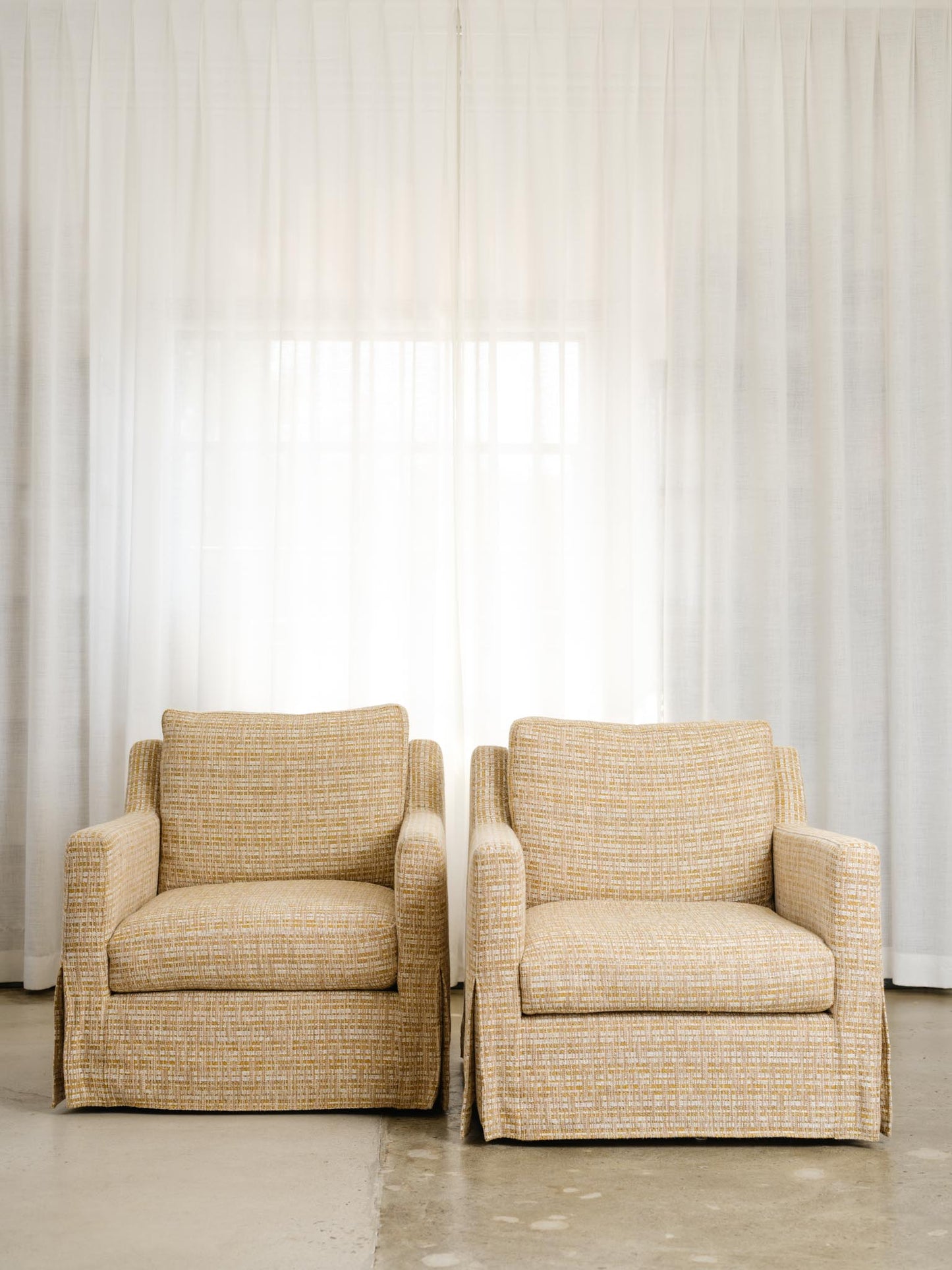 First Point Swivel Chair