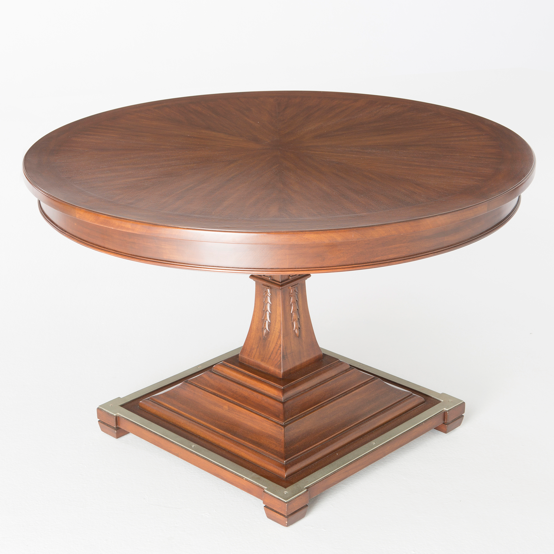 Lunada Pedestal Table