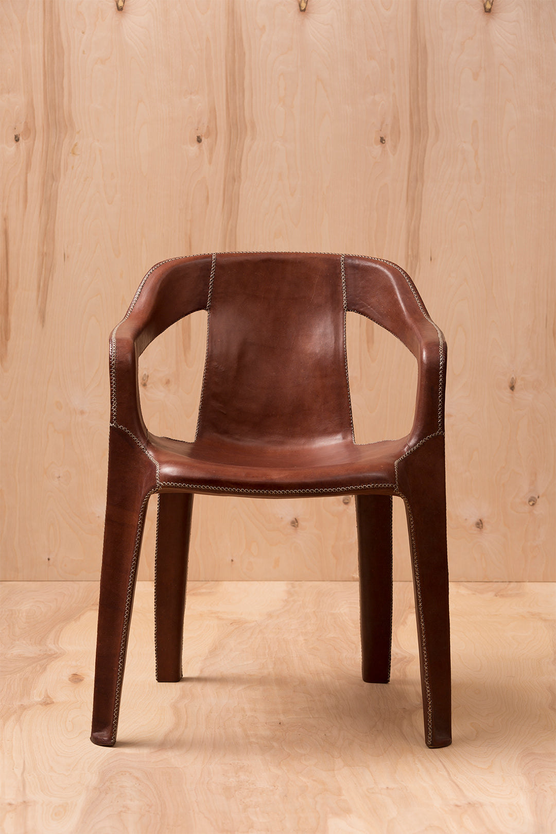 Cheap & Chic Brown Leather Chair